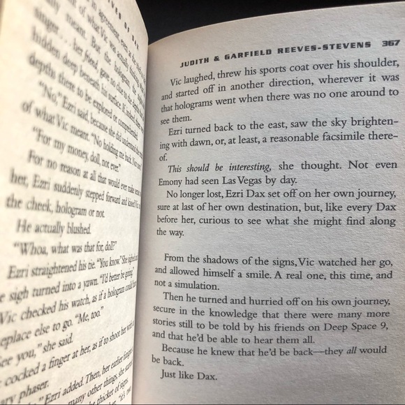 StarTrek DS9: The Lives of Dax book - Picture 7 of 8